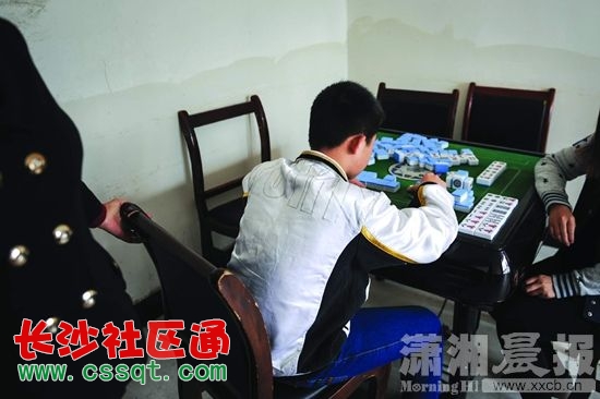 huangj1510177.JPG